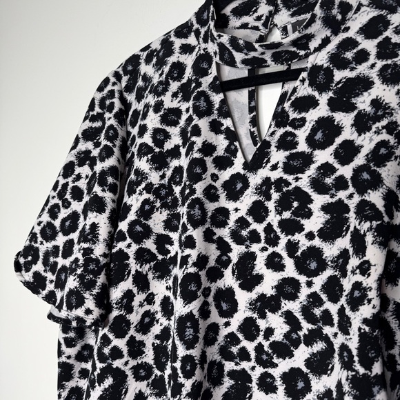 Lane Bryant Black and White Animal Print Blouse 18 - Picture 3 of 5